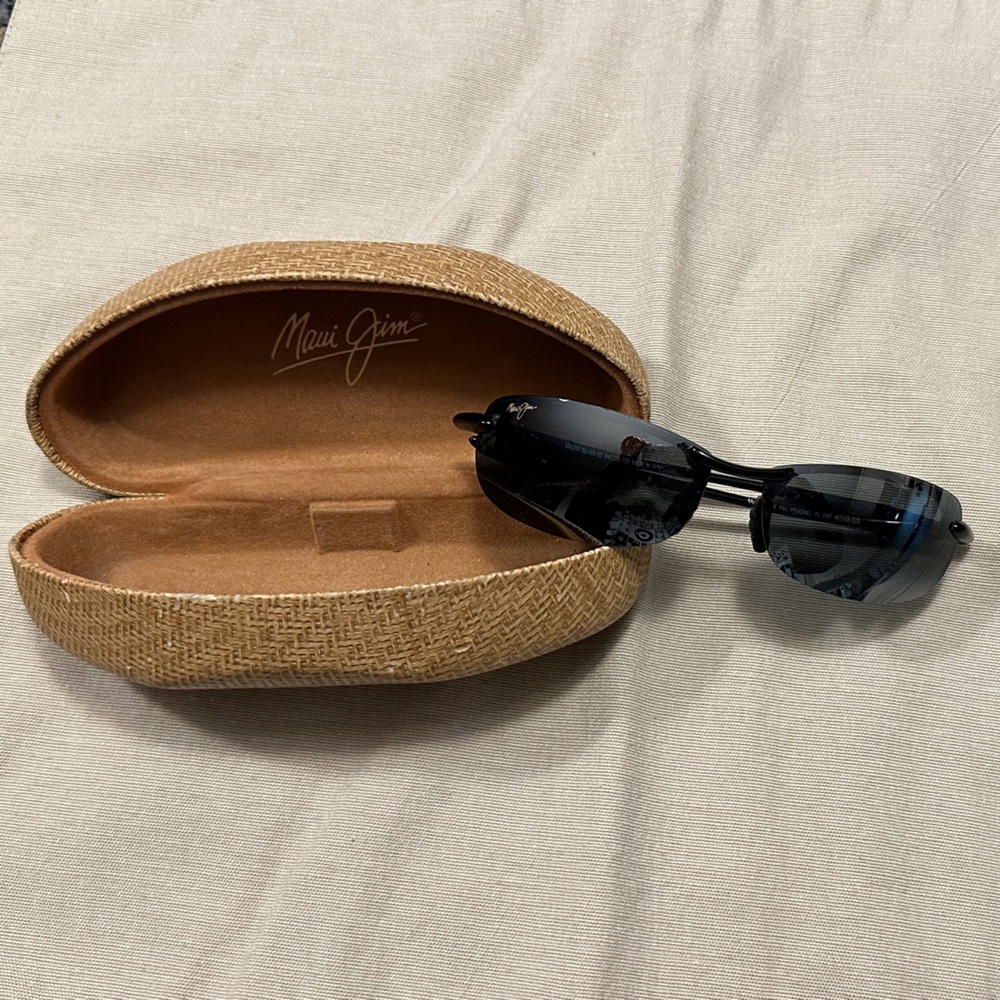 Maui Jim Black Sunglasses with Tan Case